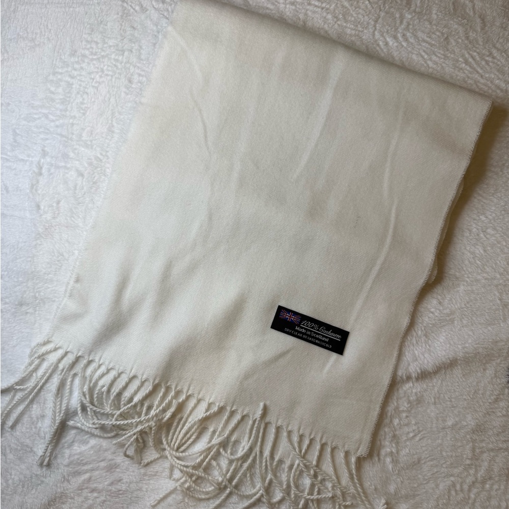 Elegant White Cashmere Fringe Scarf